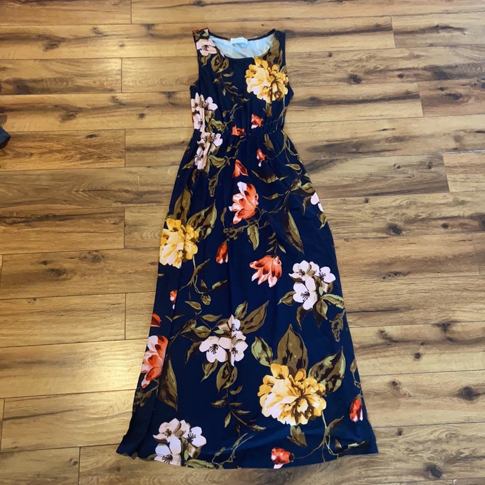 Floral dark blue maxi dress
